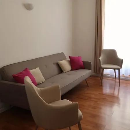 Dupleixadiama Hotel