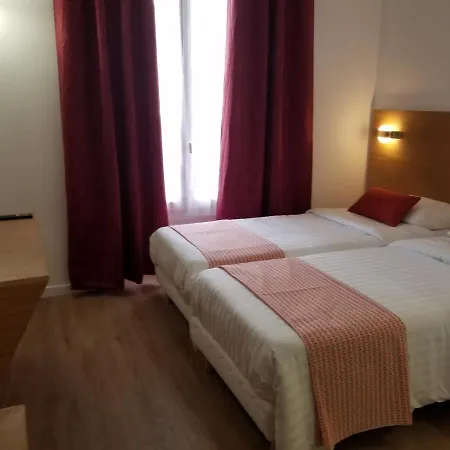 Dupleixadiama Hotel 2*